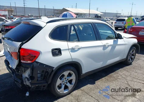 2015 BMW X1 Sdrive28I из США, поврежденный, VIN WBAVM1C54FV316095